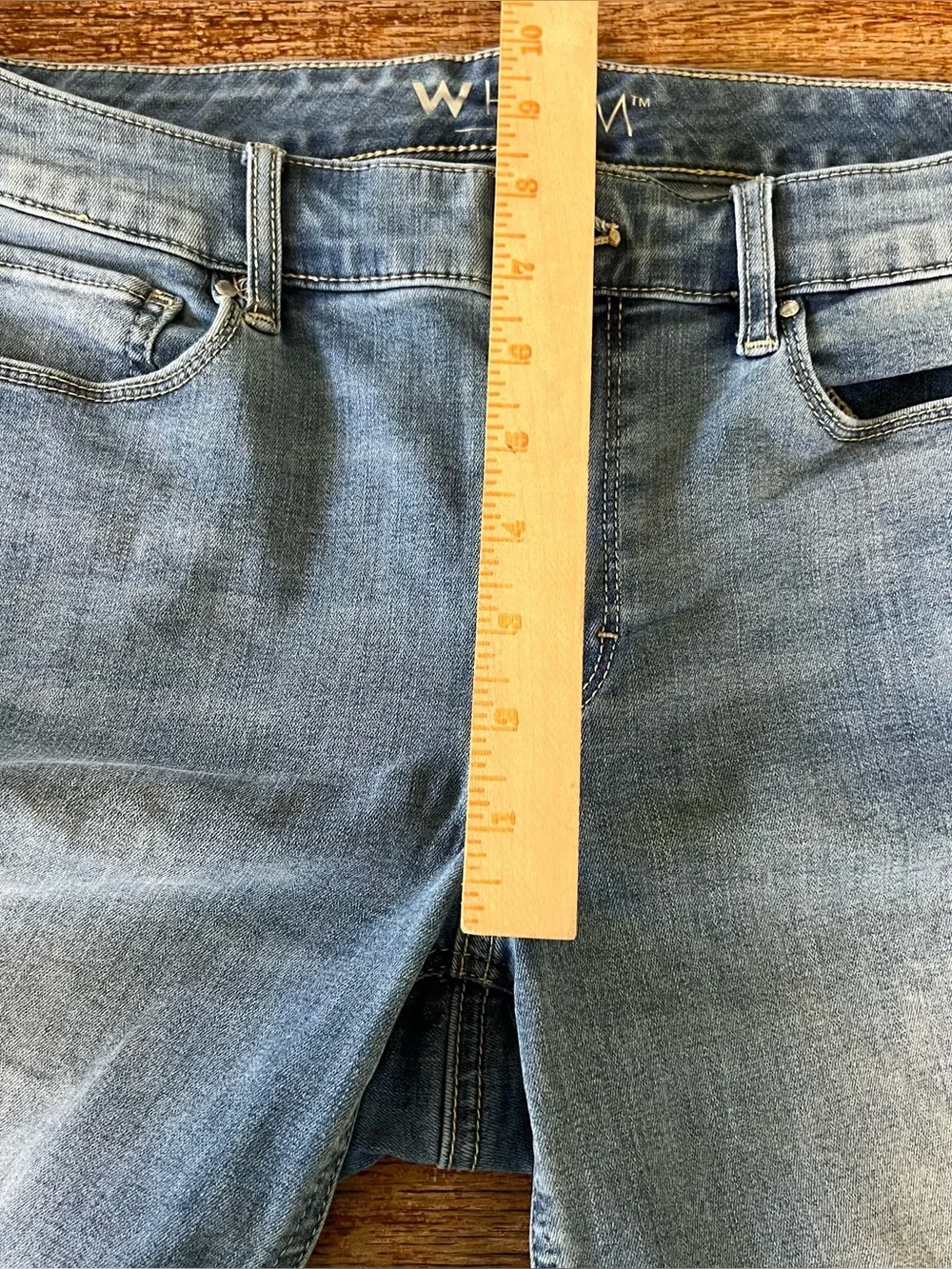 White House Black Market WHBM Denim Bermuda Shorts Size 8 Short Stretch